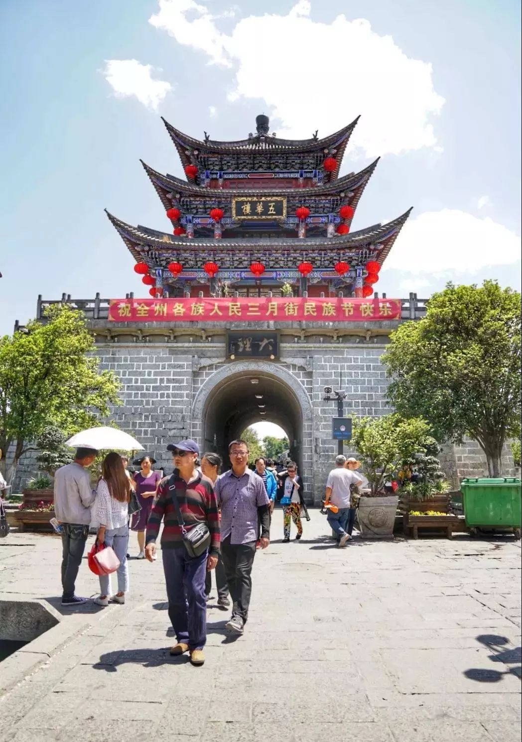 铁路迎返程高峰增开列车确保返程,铁路部门增开列车方便旅客出行