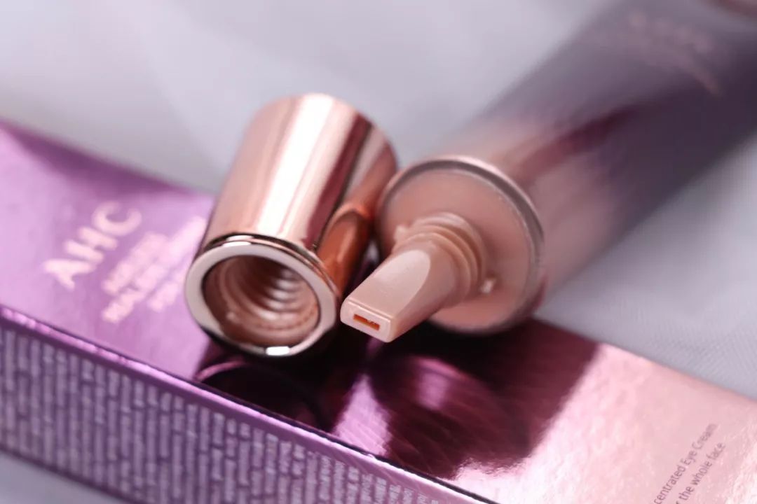 25岁必须用眼霜了吗,25岁之后合适用什么眼霜