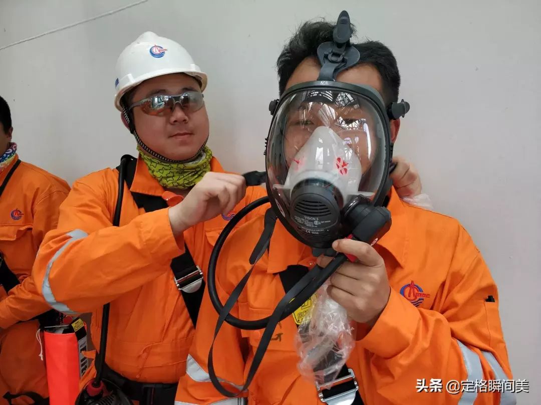 “我在卡塔尔，波澜壮阔的大海中央，奋斗着！为国争光！”丨我的青春宣言