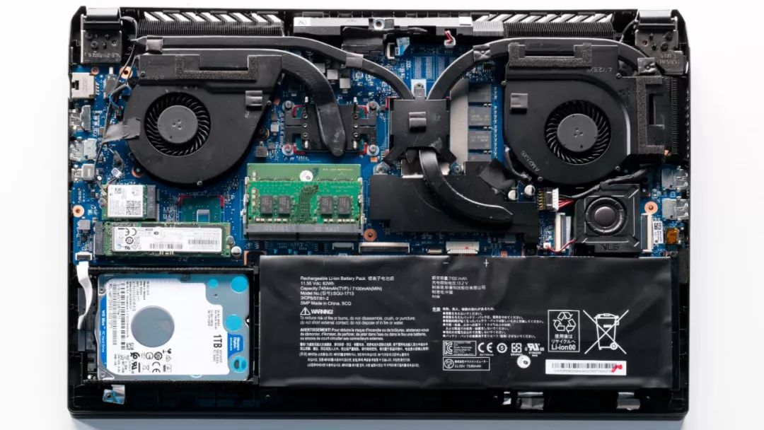 外观好屏幕大轻的游戏本,能够换cpu和显卡的游戏本