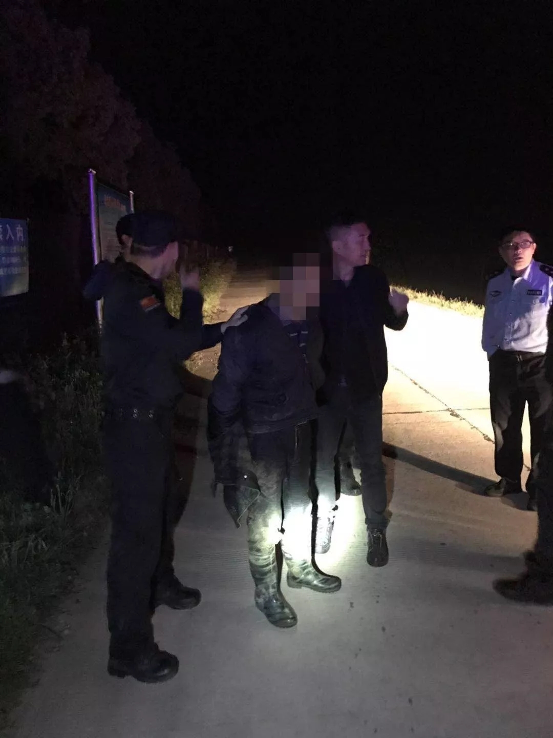 大快人心！潜江警方夜查汉江告捷打掉一电鱼团伙