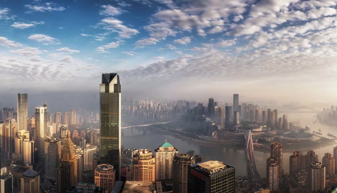 在重庆之巅，住云端奢居吃米其林大餐，刷新山城豪华新高度！