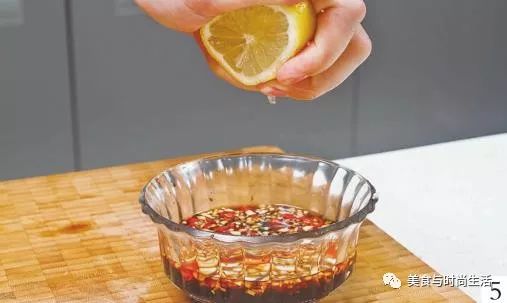 香辣金针菇简单的做法,麻辣虾仁金针菇的做法