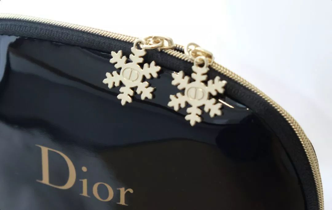 dior小粉瓶香水,dior香水好看的瓶子