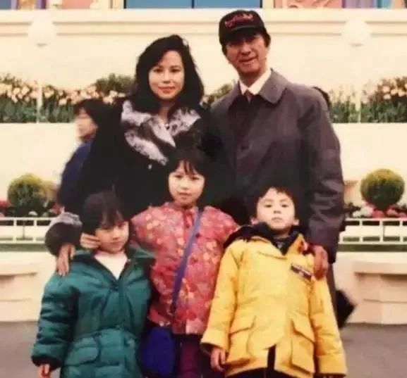 她是何鸿燊的最美千金,赌王最美千金何超英