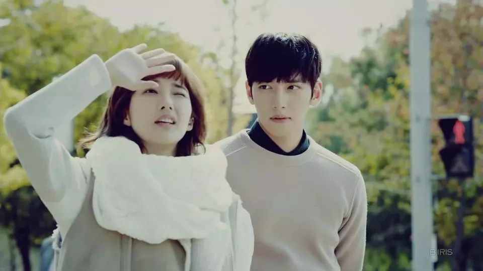 承认自己整容的韩国美女,承认整容彻底变网红脸