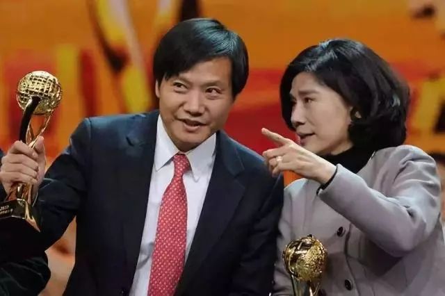 董明珠回应与雷军10亿赌局视频,董明珠10亿元赌局