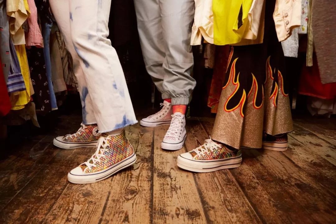 推荐几双有粉色配色的球鞋,推荐好看时尚的球鞋