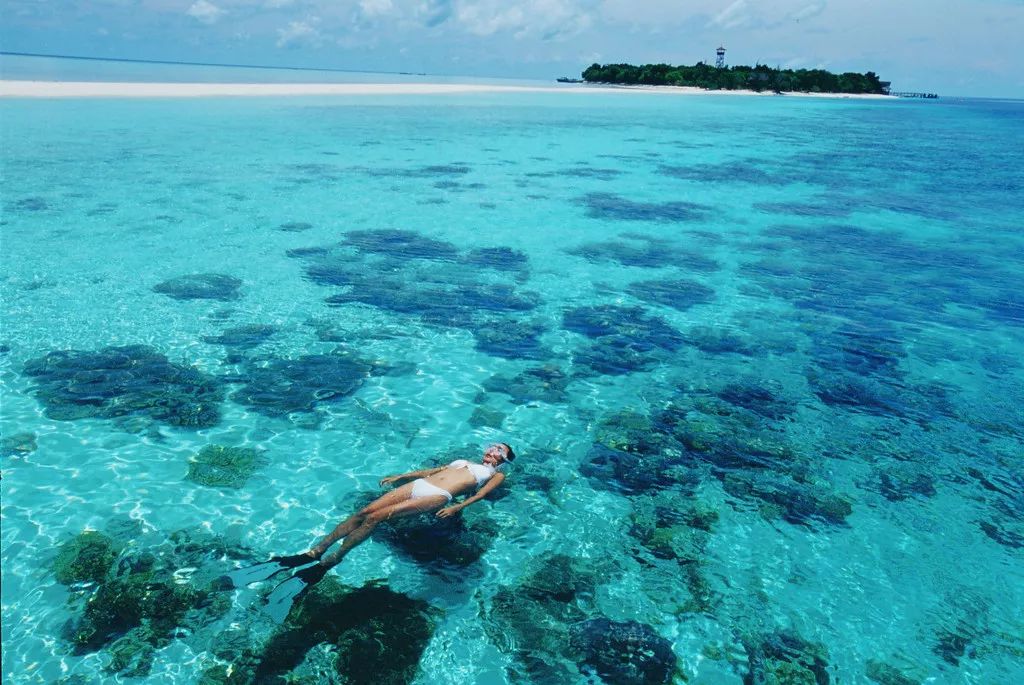 刚刚登上热搜的海上天堂，用马代1/5的钱就能玩到嗨，端午往返机票才1k+！