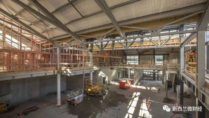 自从开了店家里什么都顾不上,自从开了饭店哪都去不了