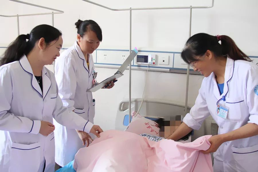 【今日宾川】老百姓有福了，省级行家工作站正式“落户”宾川