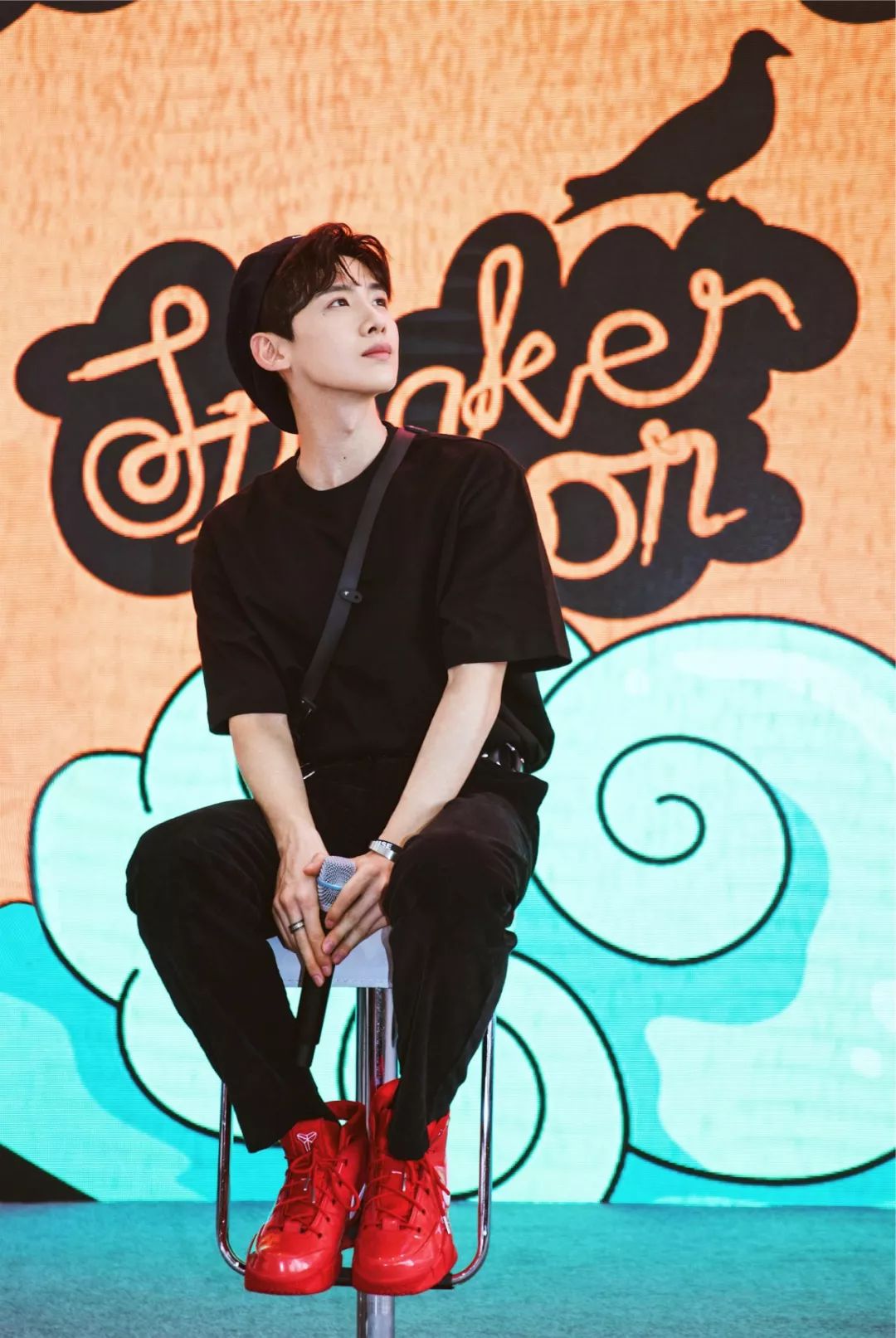 骨灰级球鞋玩家们的鞋，能够在上海买几套房？