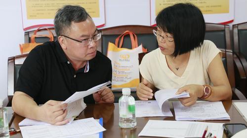 妻子为老公筹钱治病,妻子为丈夫治病欠债15万