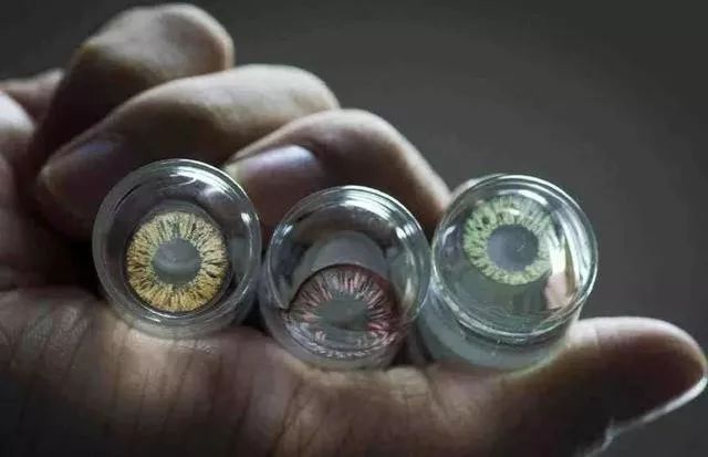 正在被美瞳毁掉的女孩,正在被美瞳毁掉的女人们