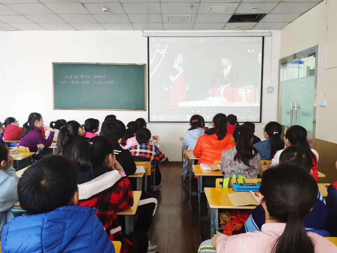 丁丁老师文章笑翻全场,丁丁老师文章课在哪上