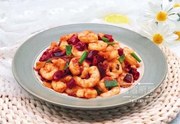 香辣虾仁开袋即食,香辣虾仁饭简单做法