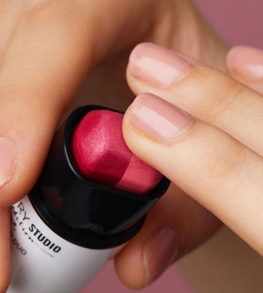 埃菲尔铁塔杏粉色,埃菲尔铁塔艺术风格