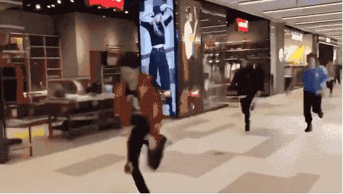 优衣库t恤迎抢购,优衣库抢购t恤