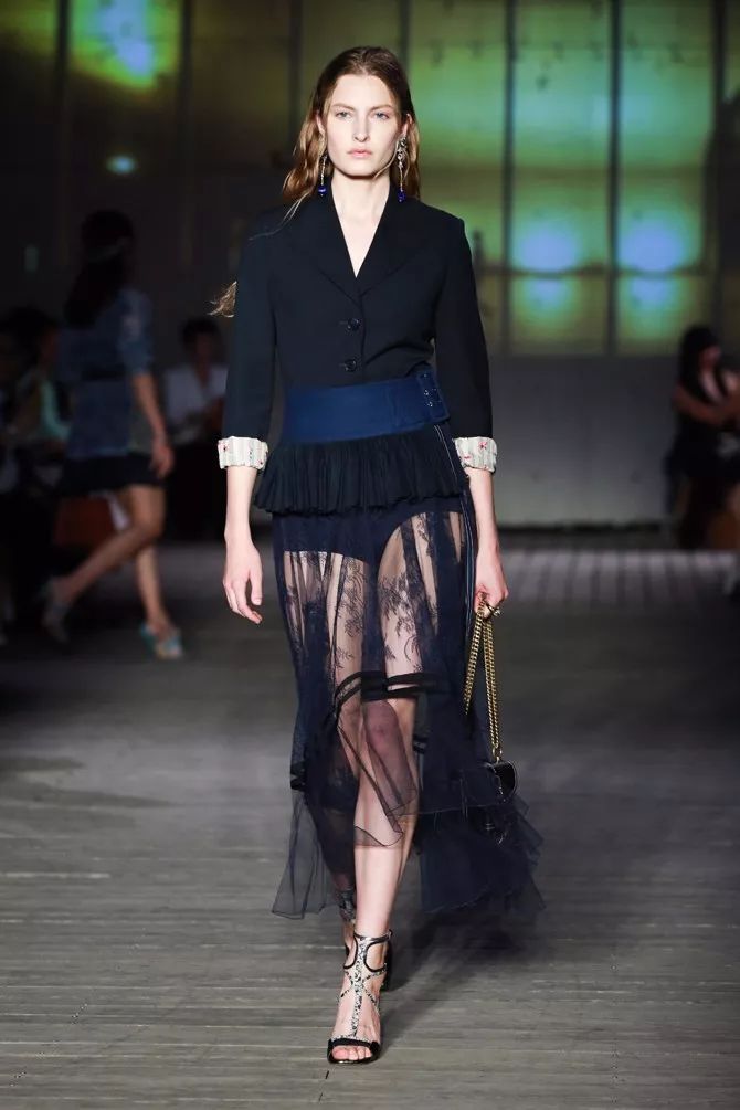 女生对闺蜜和普通人态度一样,女生对闺蜜的忍耐程度有多强