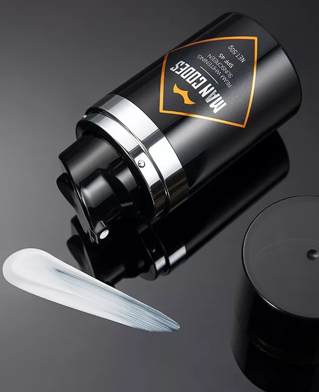 暴晒一天竟变白了？！这款男人最爱的“隐身”黑科技，防晒护肤一瓶搞定，让你秒变小鲜肉