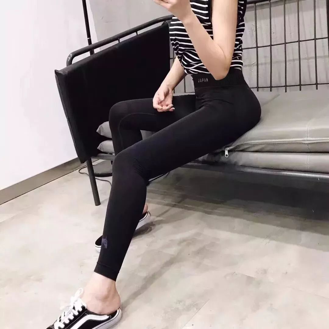 瑜伽15分钟爆汗燃脂初级,瑜伽运动的惊人效果