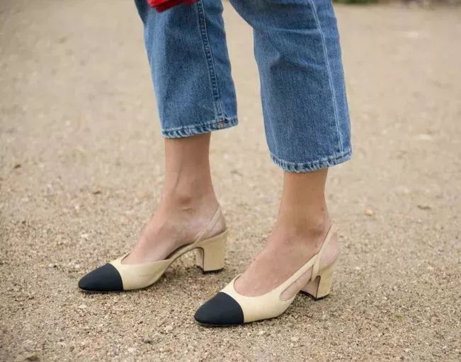 半个娱乐圈的女星都靠ta轰炸红毯！软底舒适、巨显腿长，回头率200%