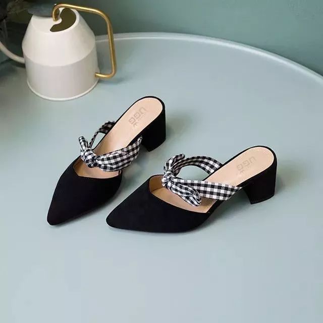 半个娱乐圈的女星都靠ta轰炸红毯！软底舒适、巨显腿长，回头率200%