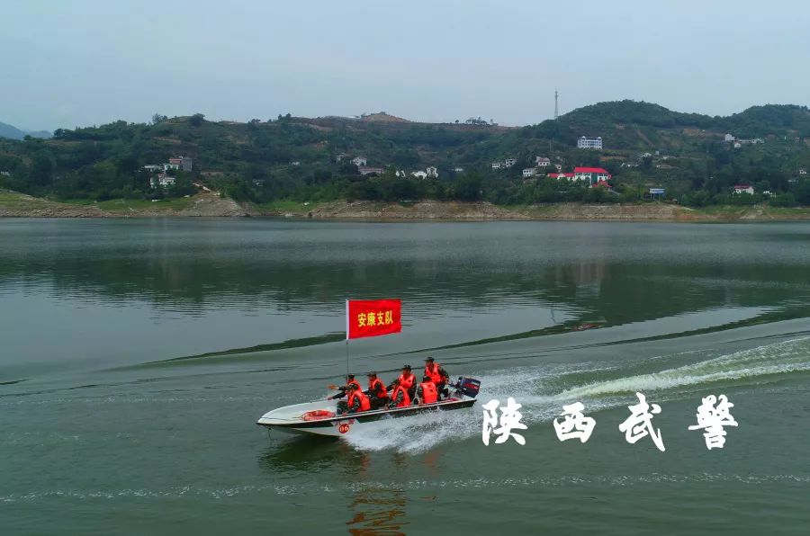 水上精兵训练方法视频,水上尖兵完全版