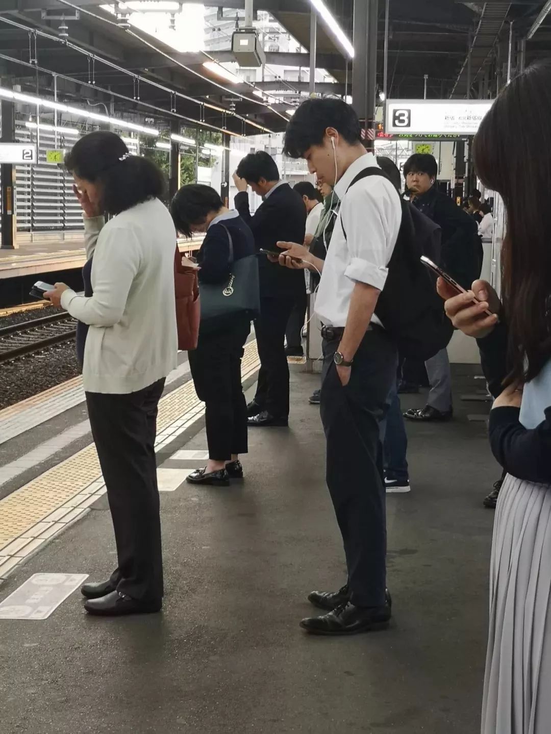 为什么现在人都喜欢去日本 (为什么很多人喜欢去日本)