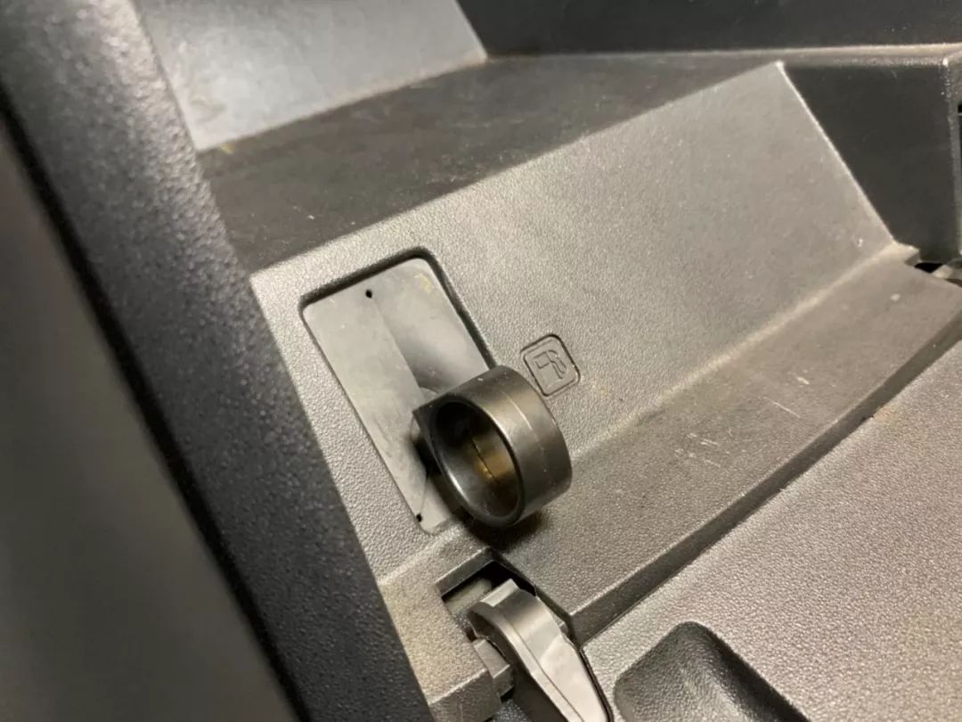 这台进口敞篷小跑车，两个滤芯竟然只要42块钱？