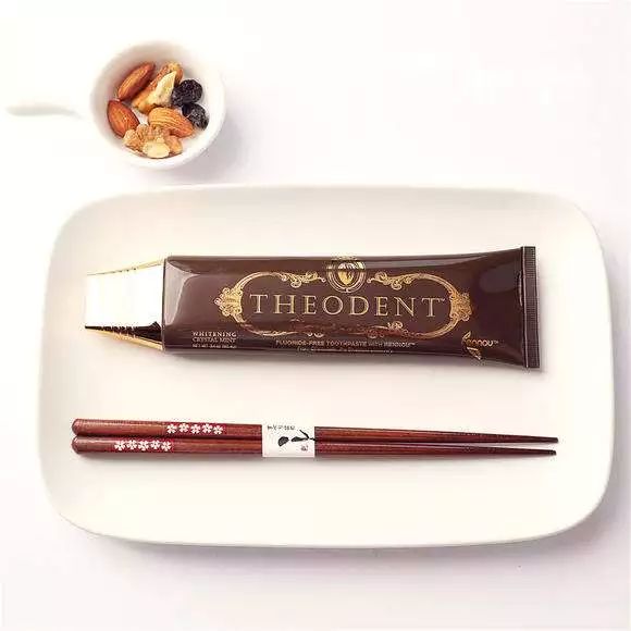 真露烧酒牙膏VS小龙坎火锅牙膏，刷个牙都这么硬核了？