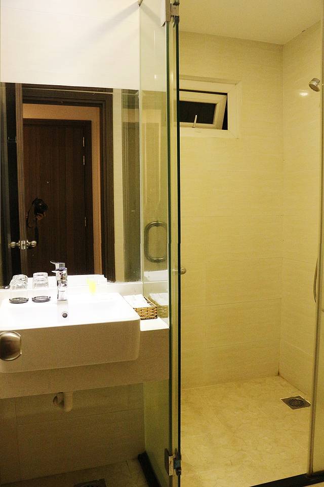 越南旅游芽庄和岘港对比,越南芽庄和河内