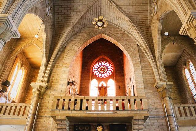 越南旅游芽庄和岘港对比,越南芽庄和河内