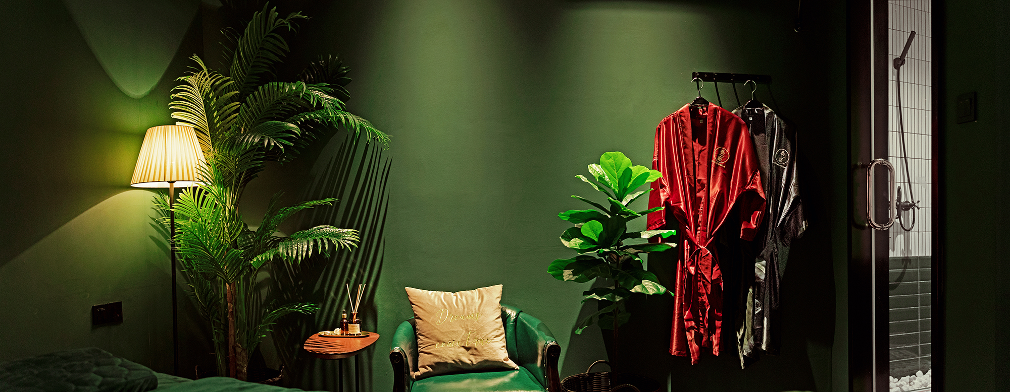 灯灯灯凳创意有限公司|AROMADREAM泰寐泰式按摩水疗店