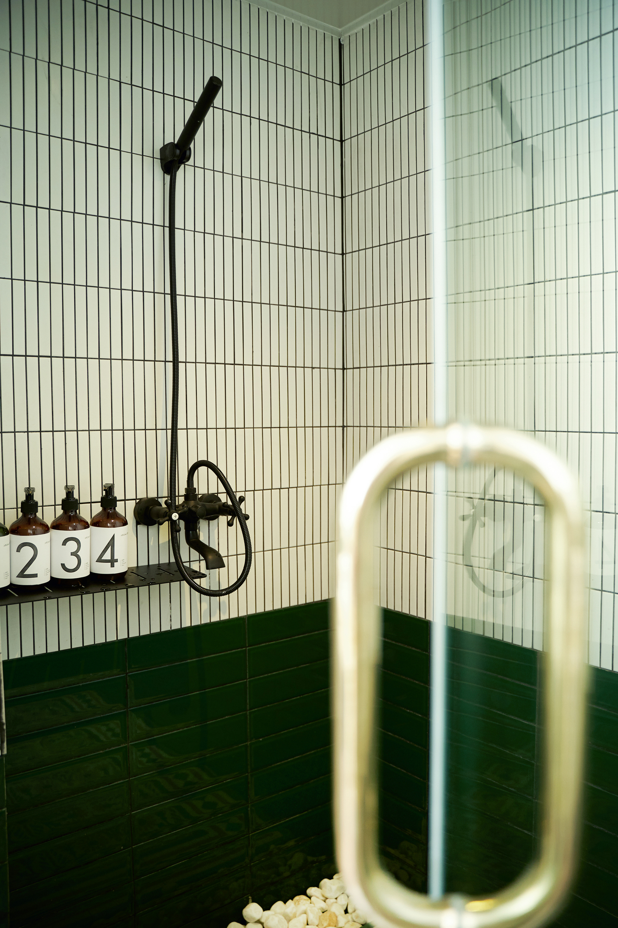 灯灯灯凳创意有限公司|AROMADREAM泰寐泰式按摩水疗店