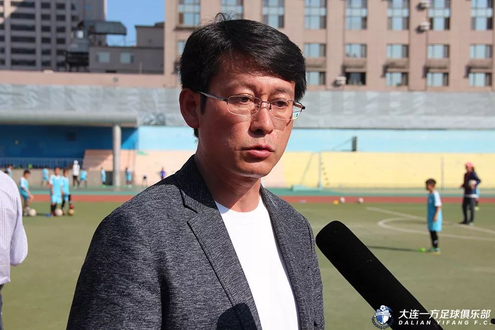 「蓝·青训」欧洲青训行家团考察万达4所基地校赞中国青训在前进