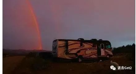 70岁老人带癌症去旅行,老人得癌症去各地旅游