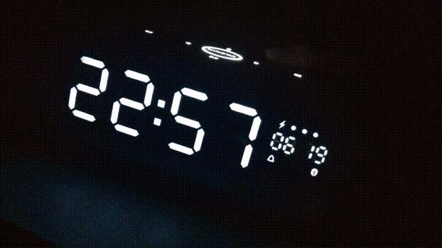 复古蓝牙音箱学生党开箱,手提式蓝牙音箱开箱测评