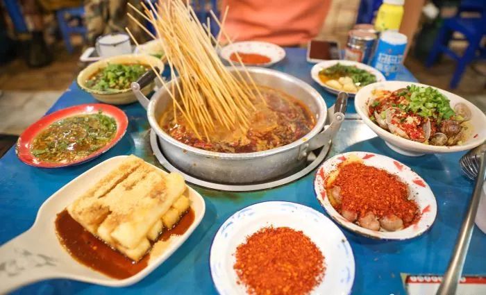 韩国麻辣烫哪里最好吃,风靡成都的麻辣烫
