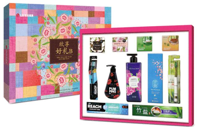 斯凯奇耐克阿迪达斯,斯凯奇的鞋子和耐克的鞋子哪个好