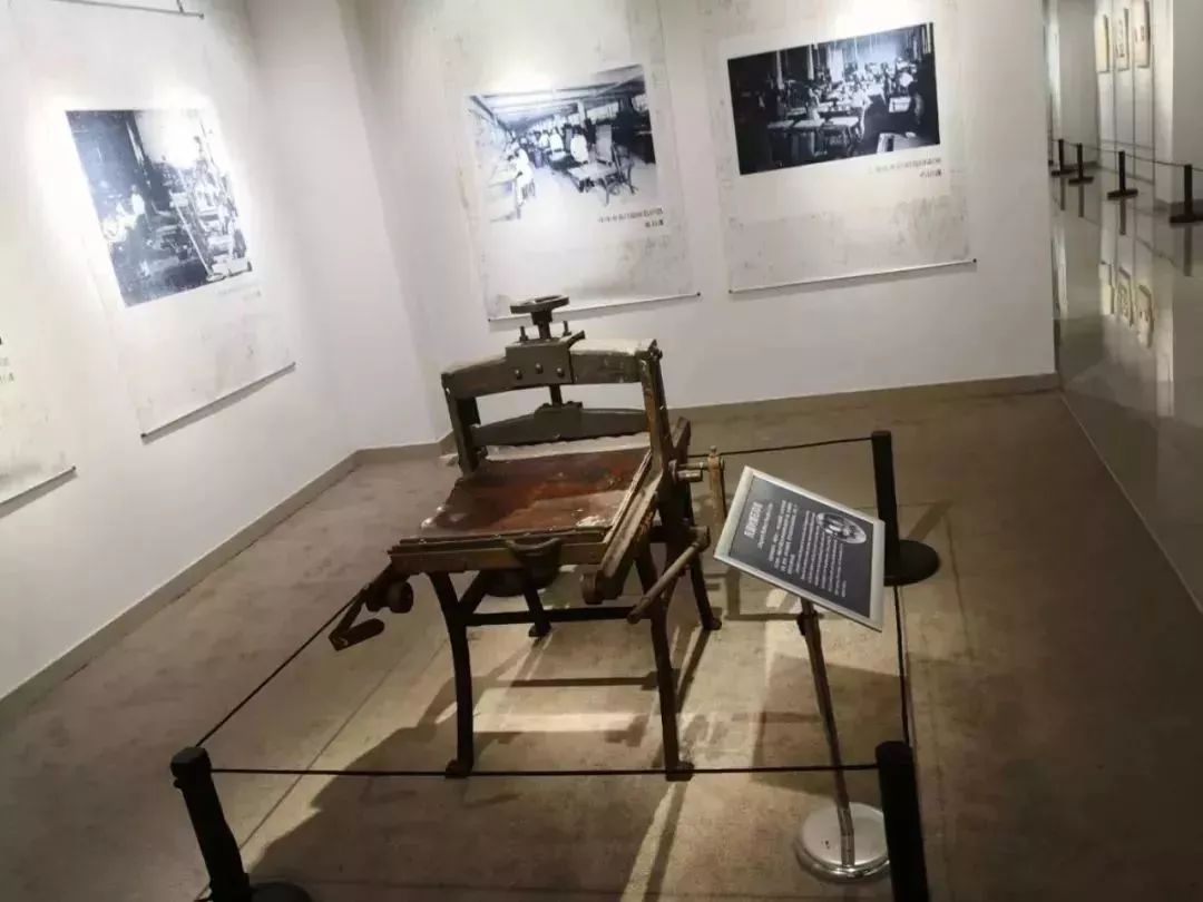 从缝纫机到烫金机，来青浦揭秘现代出版业“秘密*器武**”！