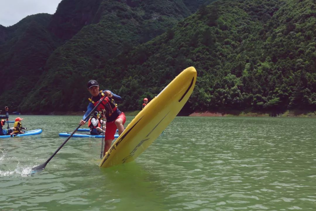 又挖到个21℃的清凉山城，还藏着人均¥300+就能入住的浙南“小星野”，仅限200套