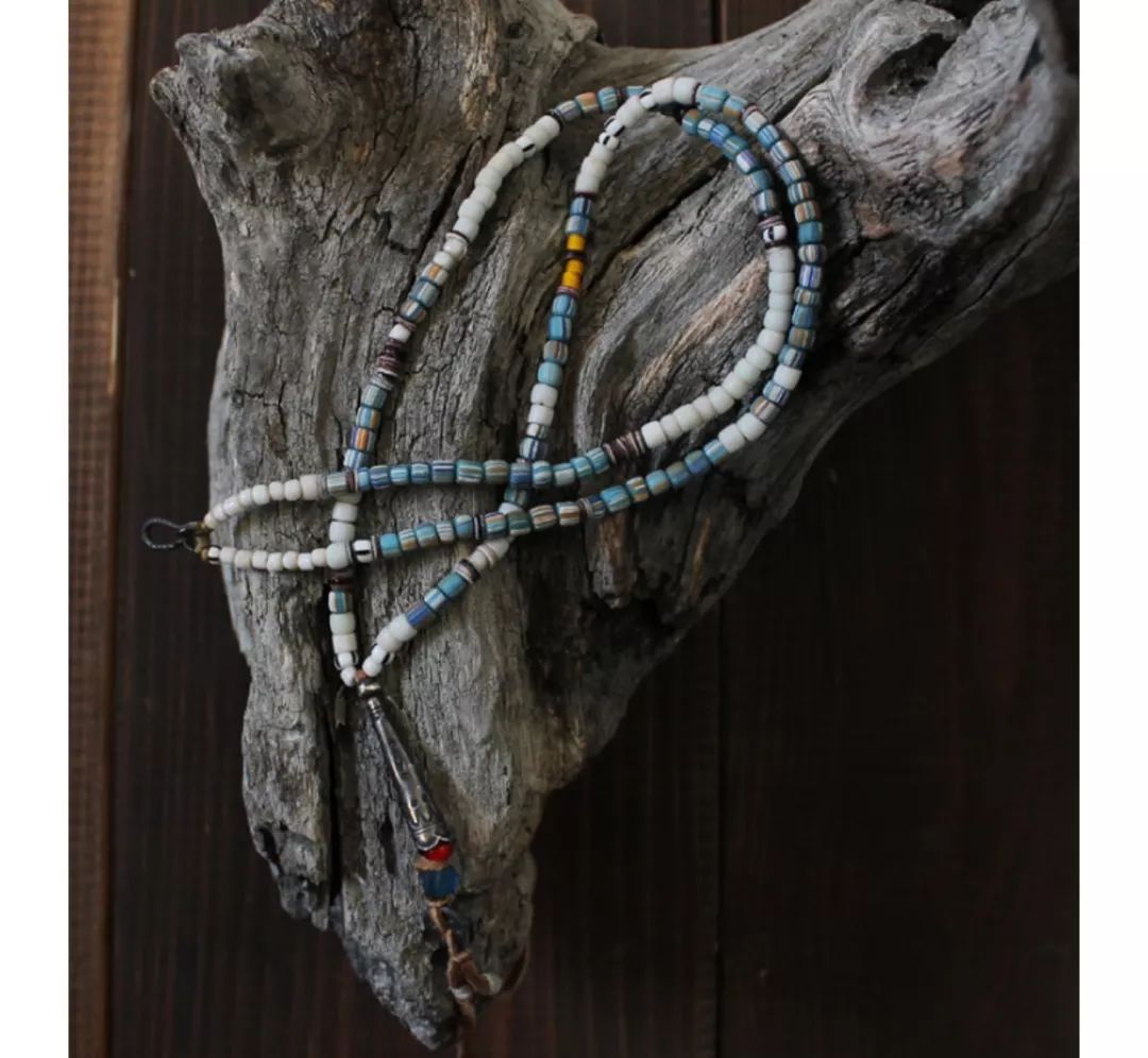 六叔的银饰没我的帅，还没我的便宜