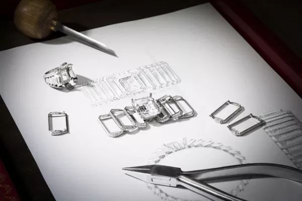 卡地亚经典系列介绍大全,卡地亚终极版