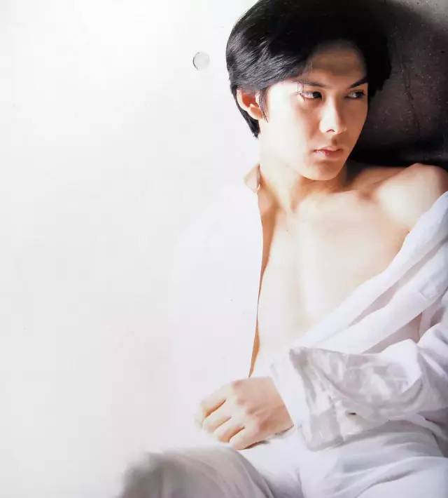 这个曾经惊艳亚洲的18岁少年，是多少人心中的白月光