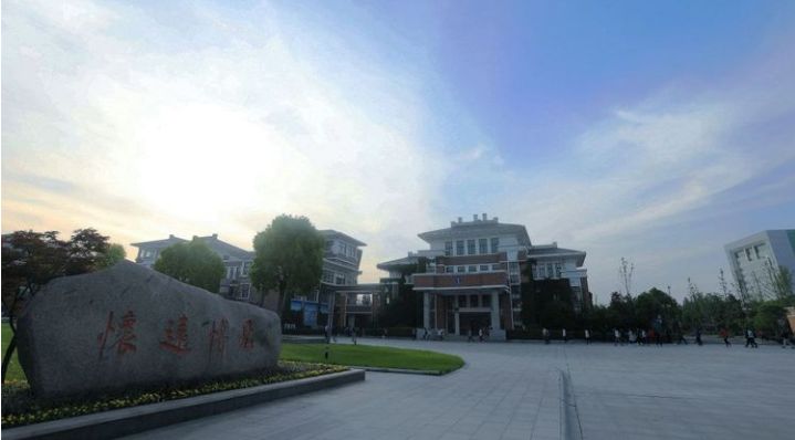 礼赞新中国,礼赞新中国唱响爱国情