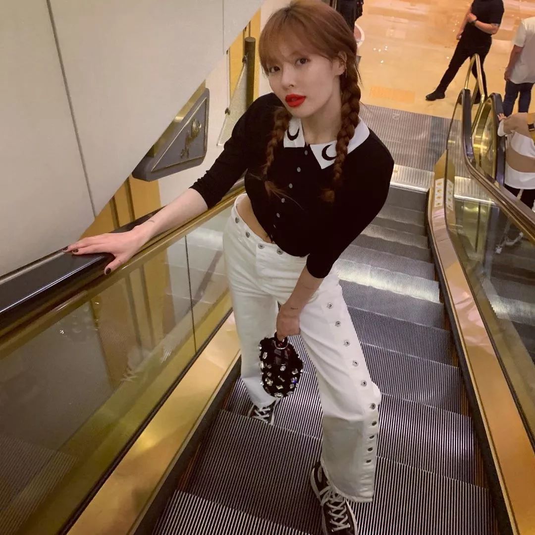 金泫雅的红卡点,金泫雅年卡