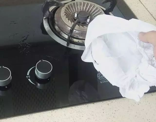 买了20年鞋，才知道鞋盒里的白布这么重要，以前太浪费了