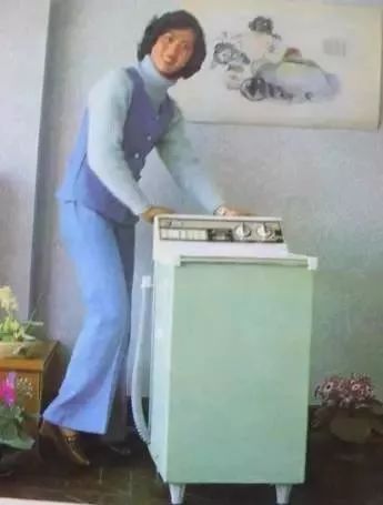 红灯牌录音机90年代,红灯牌电子管老收音机