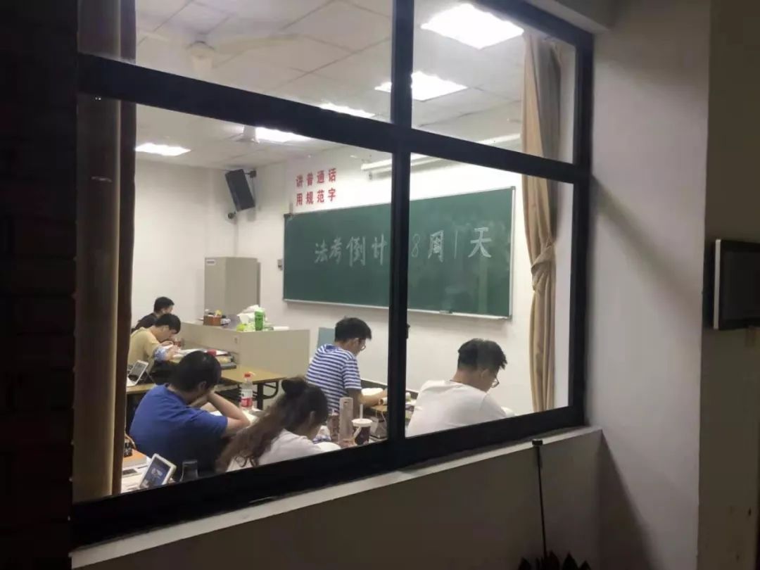 历年法考一次性通过率,法考满分怎么备考